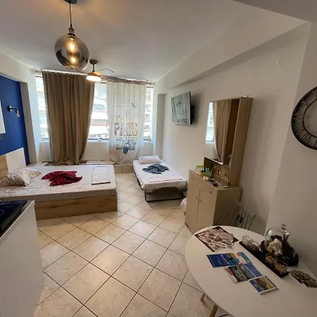 Apartment Jordans 4