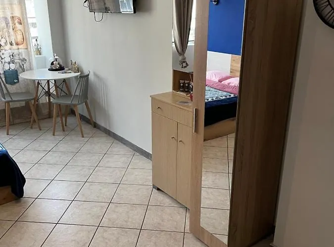 Jordans 4 * سالونيك